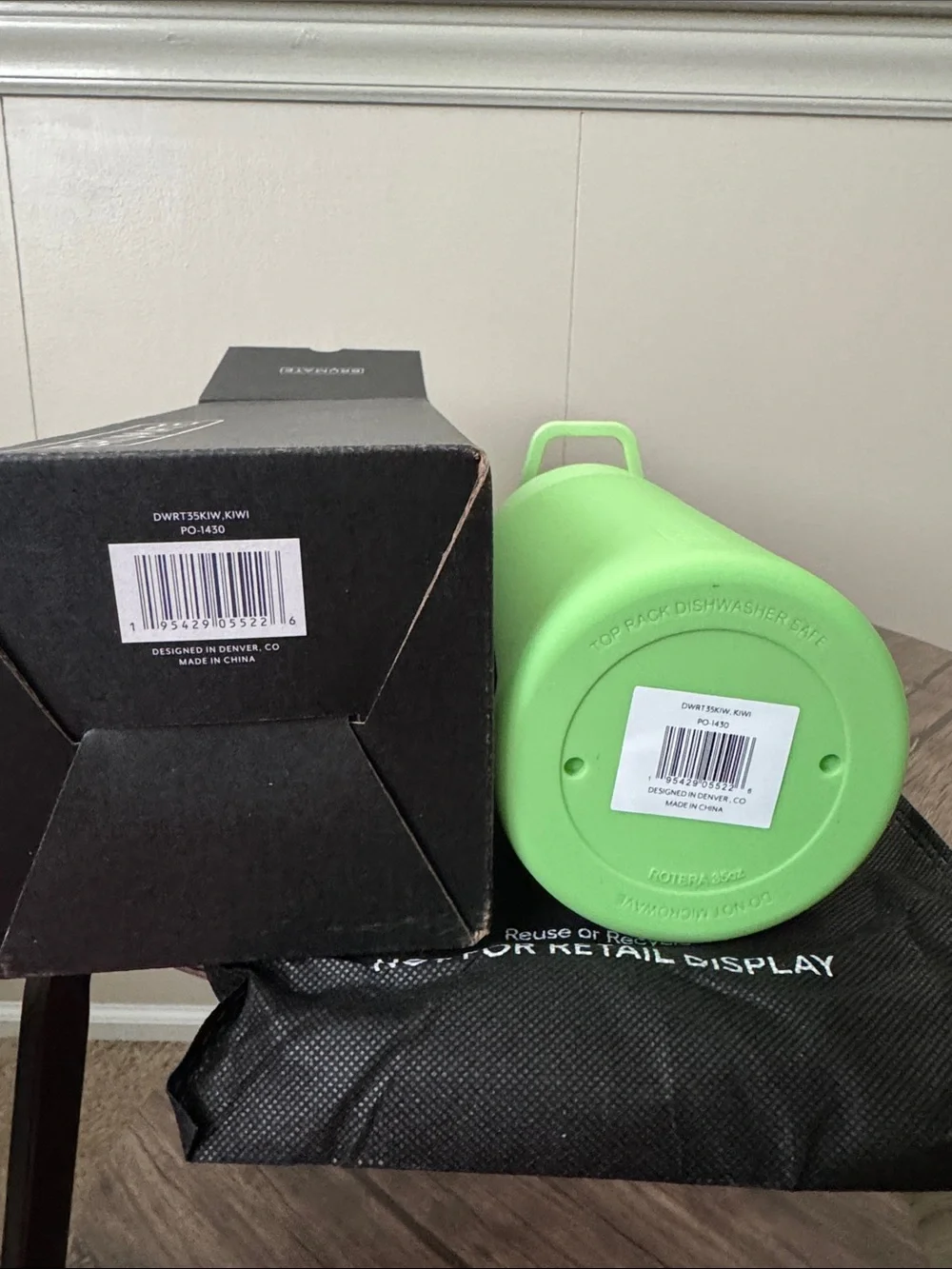 BruMate Rotera Touch-Free Water Bottle - Kiwi 35oz